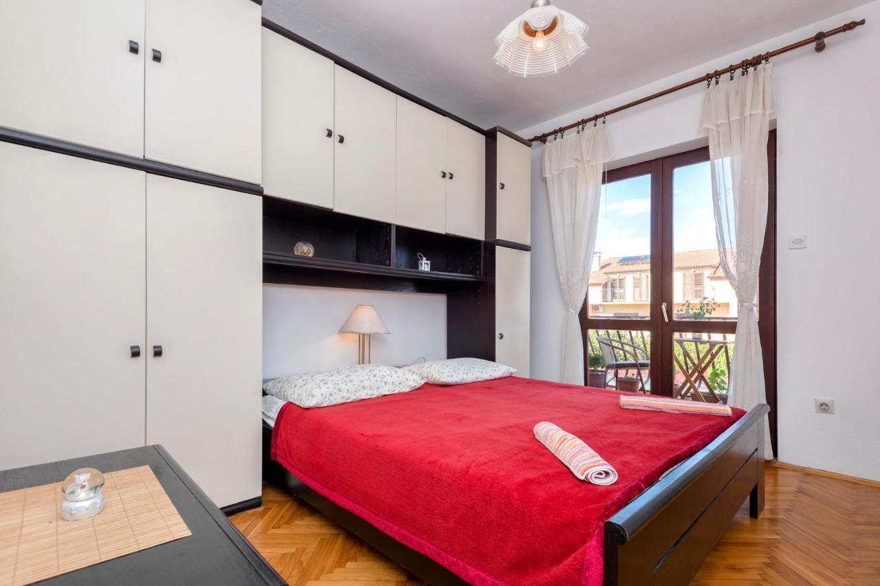 Apartments Draganic Елса Экстерьер фото